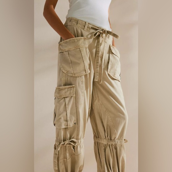 Free People Big Sky Parachute Pants Tan Cream Beige Cargo Joggers - Picture 5 of 7